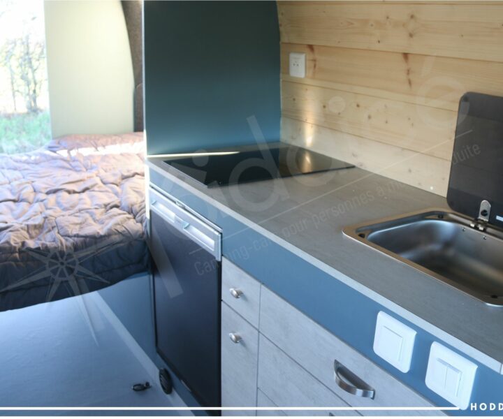 Fourgon PMR Hoddicé Fourgon aménagé pour une personne handicapée