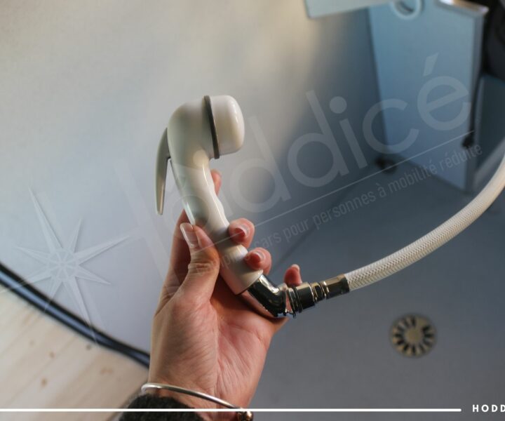 Fourgon PMR Hoddicé Fourgon aménagé pour une personne handicapée