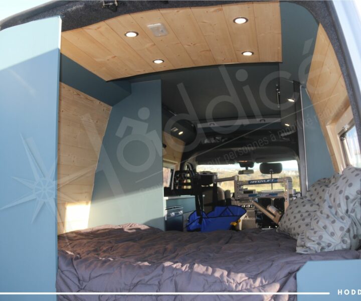 Fourgon PMR Hoddicé Fourgon aménagé pour une personne handicapée à mobilité réduite