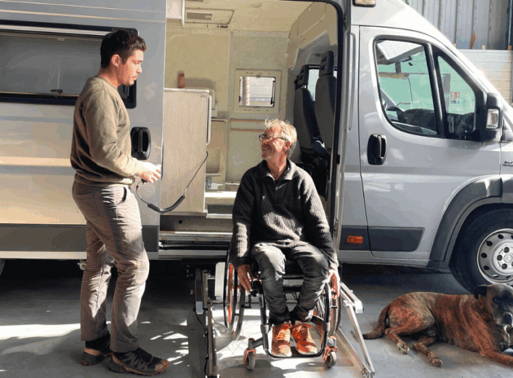 TRAVAUX SUR FOURGON FIAT DUCATO PMR 2